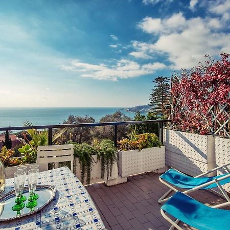 Una Terrazza Sul Golfo Di Ospedaletti By Wonderful Italy Екстериор снимка