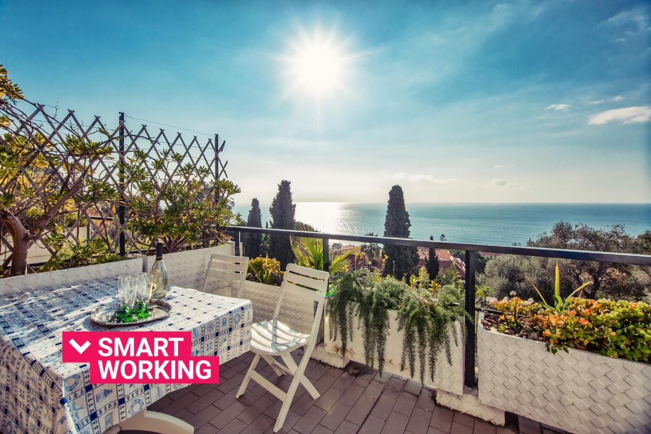 Una Terrazza Sul Golfo Di Ospedaletti By Wonderful Italy Екстериор снимка